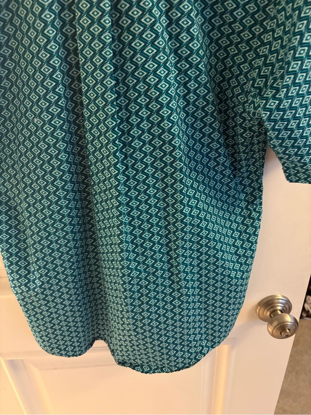 Ariat Geometric Short-Sleeve Button-Down Shirt - Picture 15 of 16